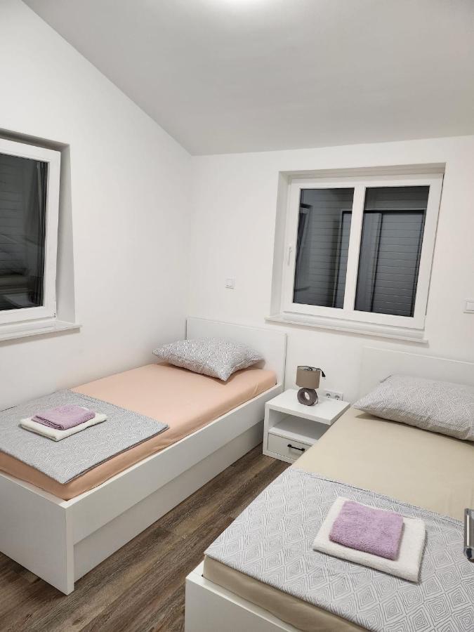 Apartmani M&L I M&J Malinska Ngoại thất bức ảnh